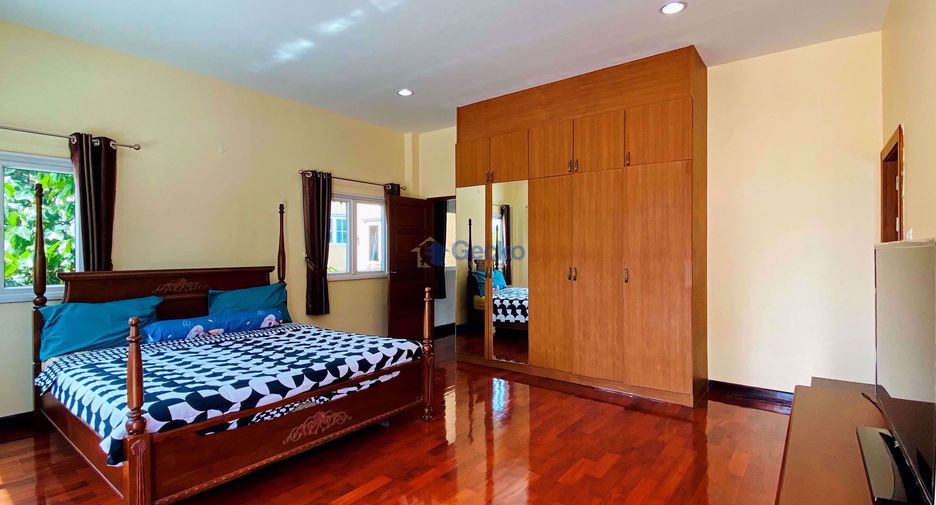 Casa en alquiler de 5 habitaciones en East Pattaya, Pattaya