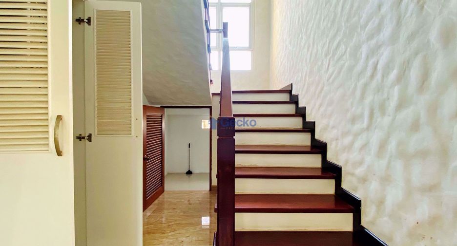 Casa en alquiler de 5 habitaciones en East Pattaya, Pattaya