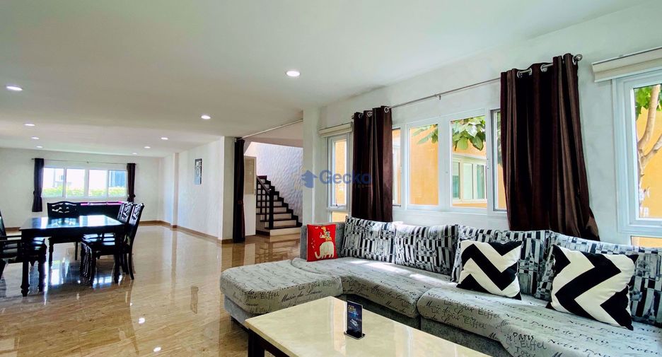 Casa en alquiler de 5 habitaciones en East Pattaya, Pattaya