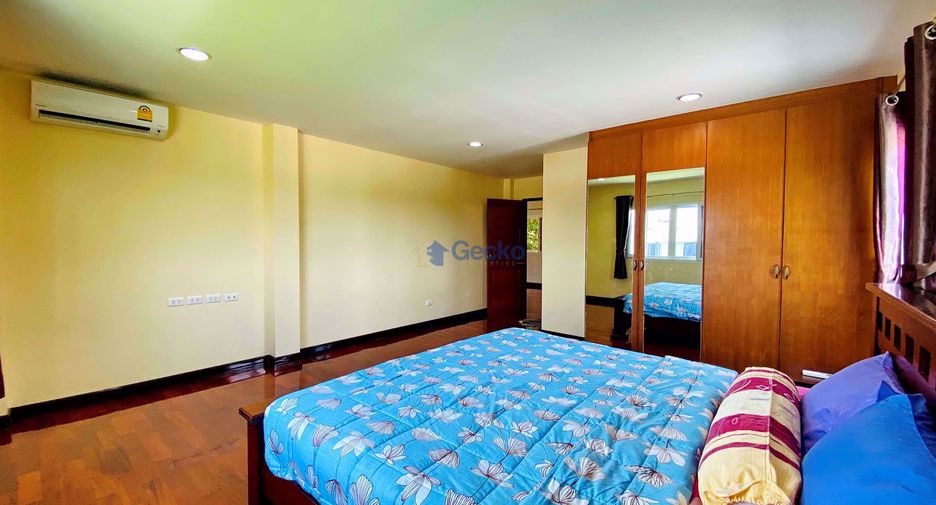 Casa en alquiler de 5 habitaciones en East Pattaya, Pattaya