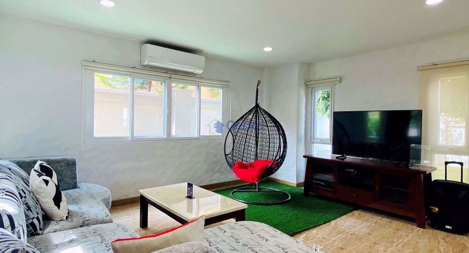 Casa en alquiler de 5 habitaciones en East Pattaya, Pattaya