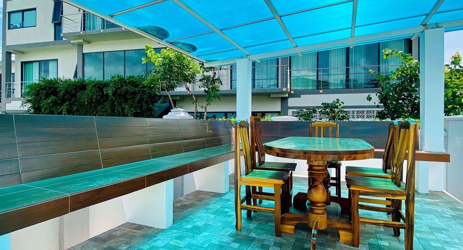 Casa en alquiler de 5 habitaciones en East Pattaya, Pattaya