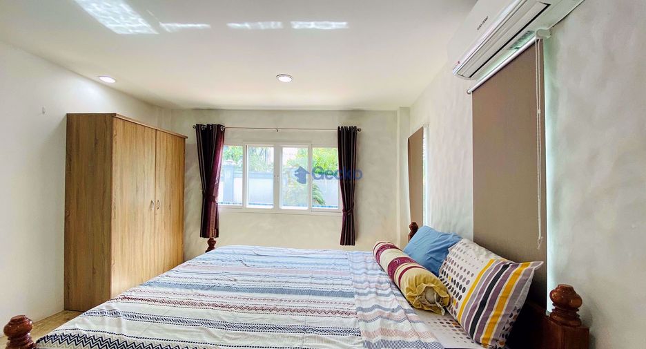 Casa en alquiler de 5 habitaciones en East Pattaya, Pattaya