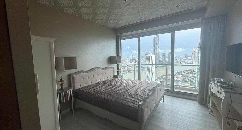 For rent 3 bedrooms condo in Sathon, Bangkok