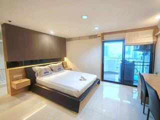 Wohnung zur Miete mit 2 Zimmer in Khlong Toei, Bangkok