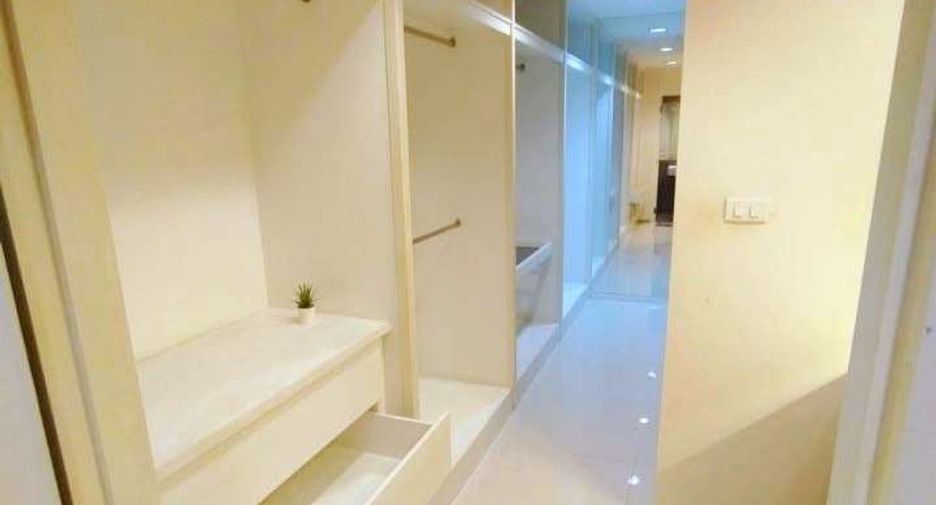 Wohnung zur Miete mit 2 Zimmer in Khlong Toei, Bangkok