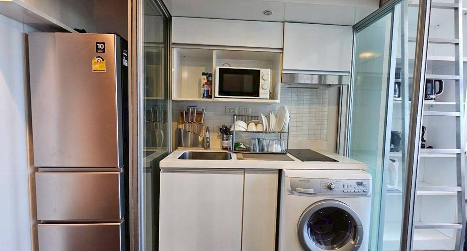 For rent 1 bed condo in Khlong Toei, Bangkok