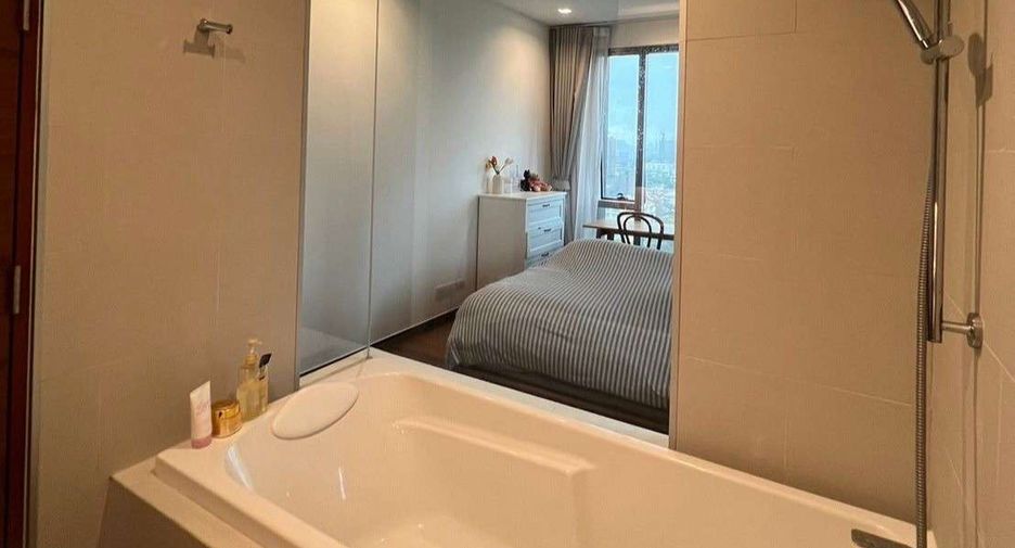Condo en alquiler de 2 habitaciones en Khlong Toei, Bangkok