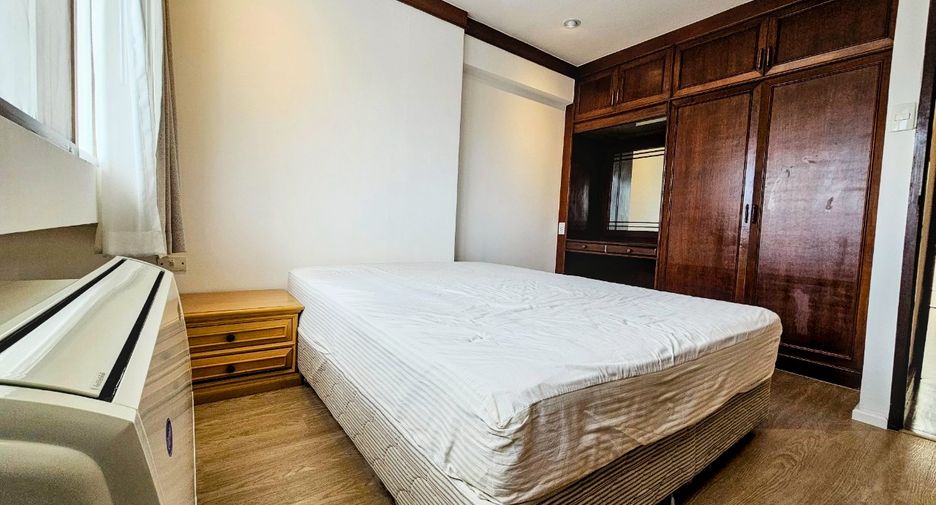 Condo en alquiler de 3 habitaciones en Watthana, Bangkok