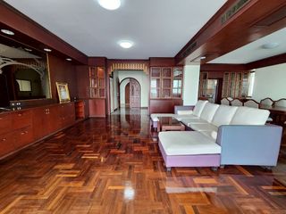 À louer 3 chambres condo à Khlong Toei, Bangkok