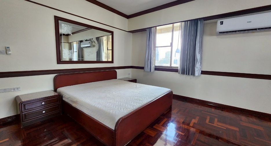 Condo en alquiler de 3 habitaciones en Khlong Toei, Bangkok