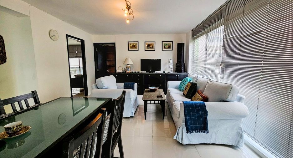 For rent 2 bedrooms condo in Watthana, Bangkok