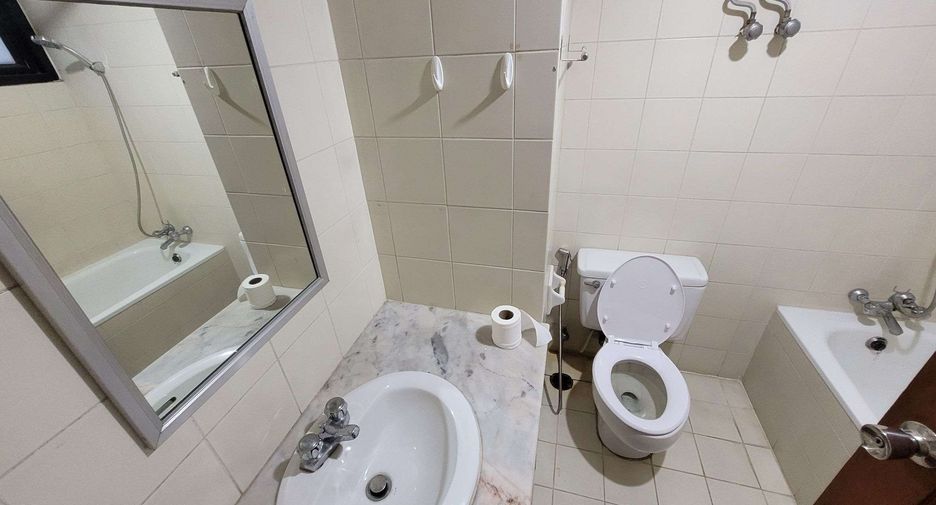 Wohnung zur Miete mit 2 Zimmer in Watthana, Bangkok