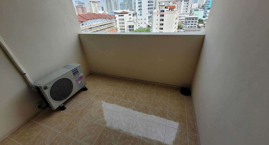 For rent 3 ベッドルーム condo in Watthana, Bangkok