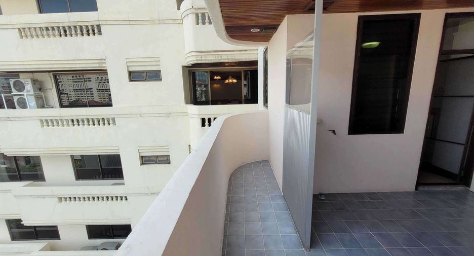 For rent 3 ベッドルーム condo in Watthana, Bangkok