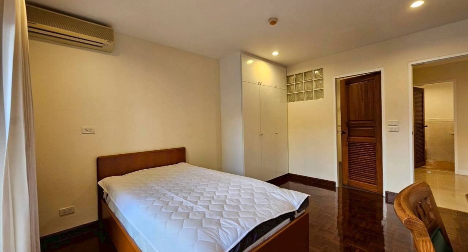 À louer 3 chambres condo à Khlong Toei, Bangkok