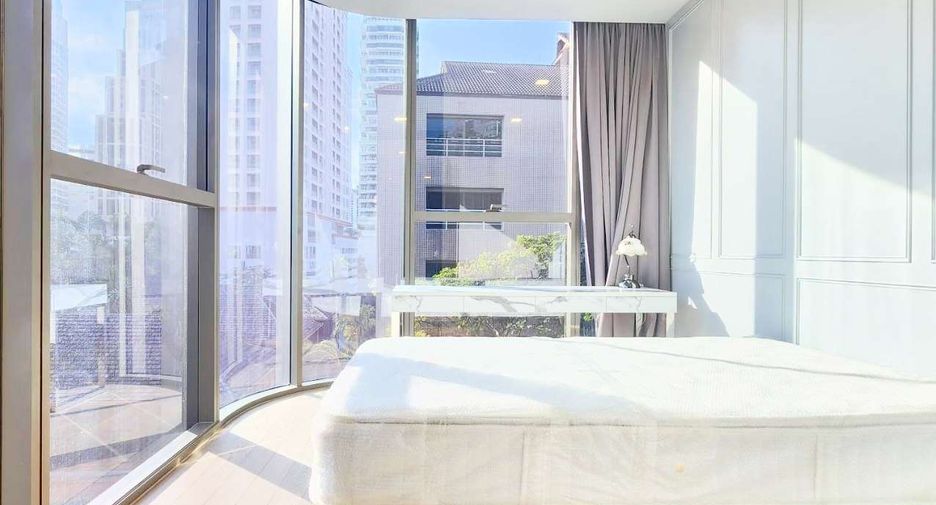 For rent 3 bedrooms condo in Watthana, Bangkok