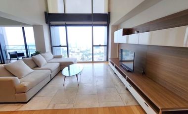 For rent 4 bedrooms condo in Sathon, Bangkok