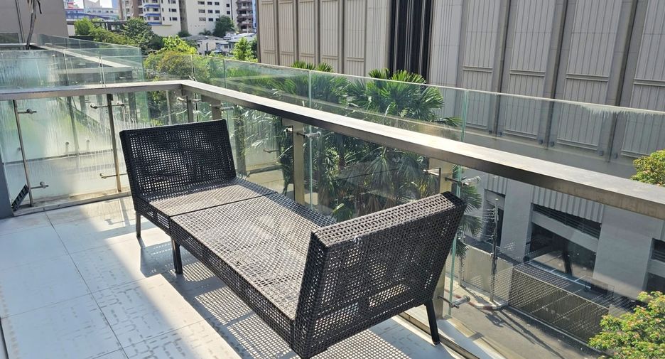Wohnung zur Miete und zum Kauf mit 2 Zimmer in Watthana, Bangkok