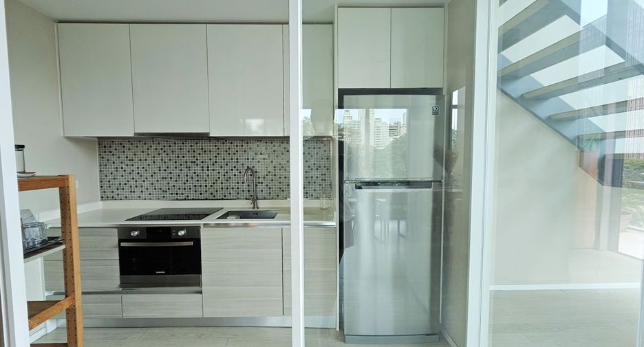 Wohnung zur Miete und zum Kauf mit 2 Zimmer in Watthana, Bangkok