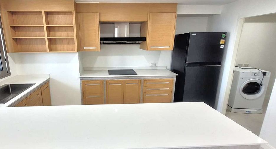 For rent 2 ベッドルーム condo in Watthana, Bangkok