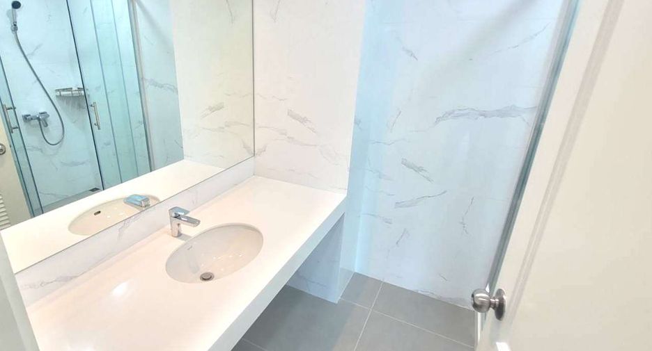 For rent 2 ベッドルーム condo in Watthana, Bangkok