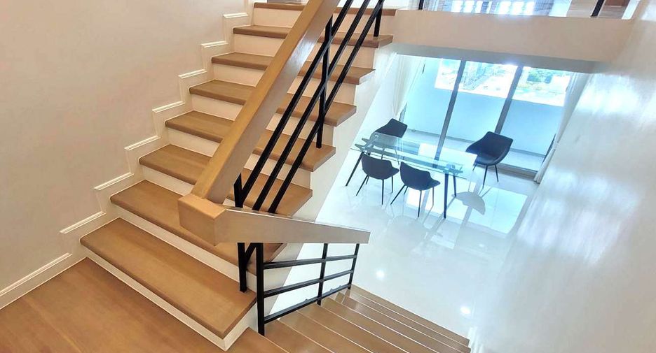 For rent 2 ベッドルーム condo in Watthana, Bangkok