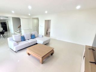 Condo en alquiler de 2 habitaciones en Watthana, Bangkok