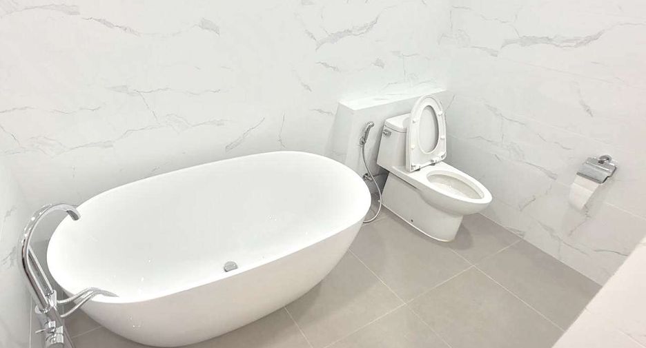 For rent 2 ベッドルーム condo in Watthana, Bangkok