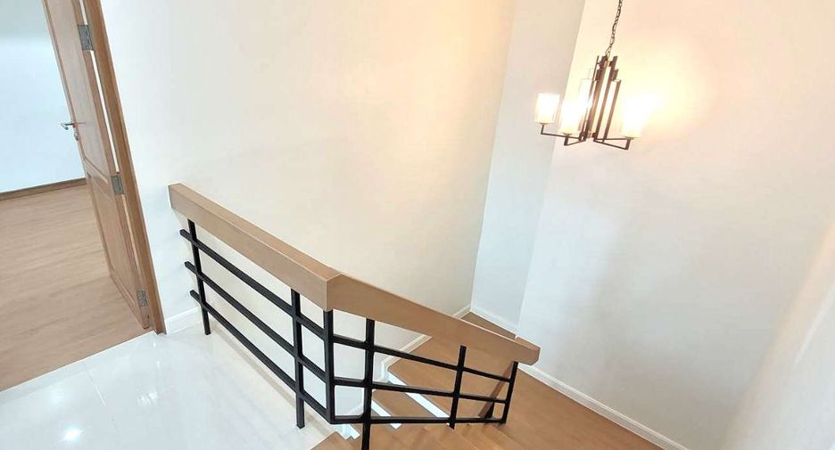 For rent 2 ベッドルーム condo in Watthana, Bangkok