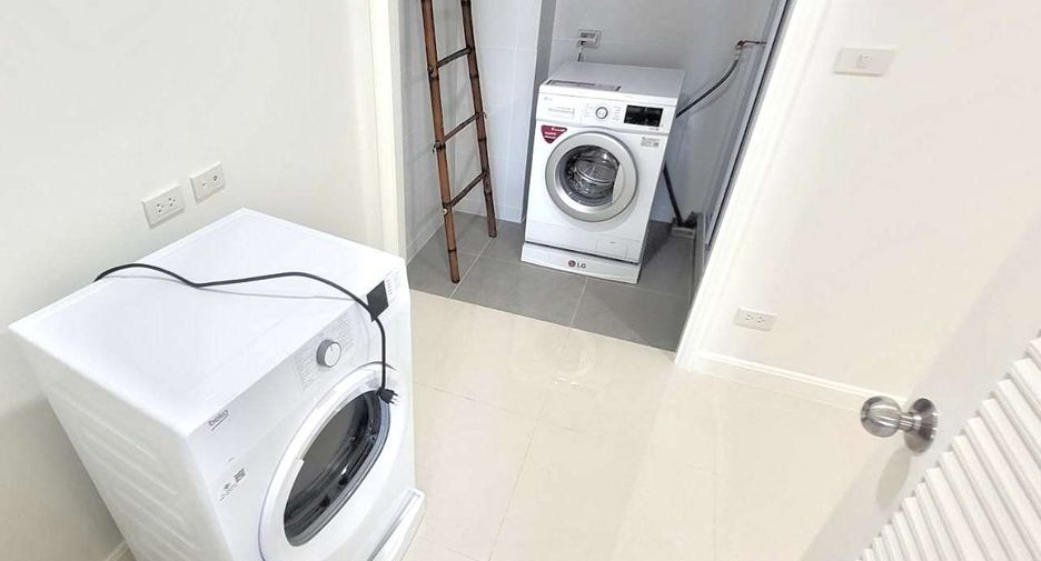For rent 2 ベッドルーム condo in Watthana, Bangkok