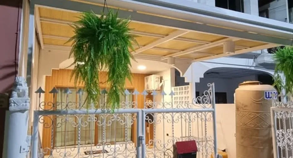 Reihenhaus zum Kauf mit 2 Zimmer in East Pattaya, Pattaya