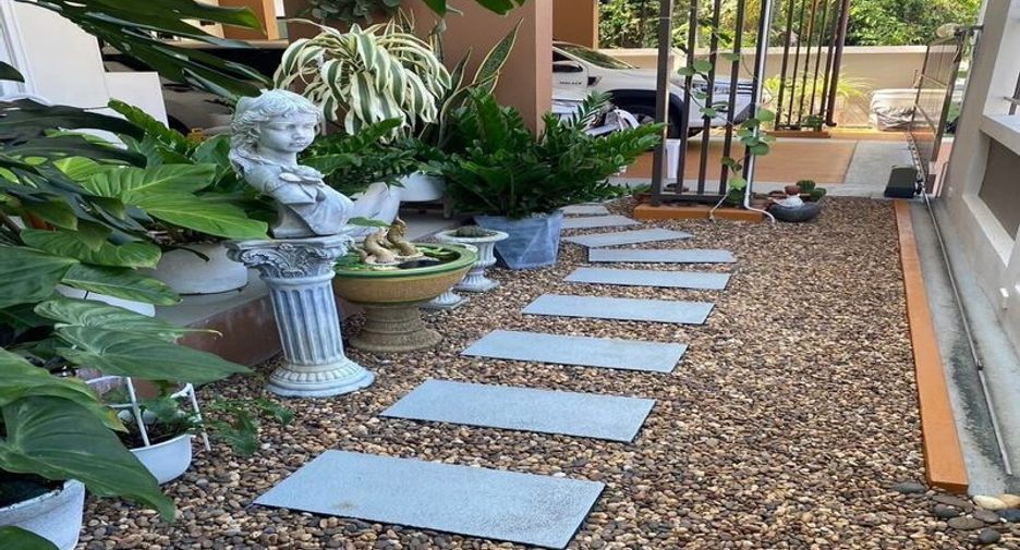 Haus zum Kauf mit 5 Zimmer in Sattahip, Chonburi