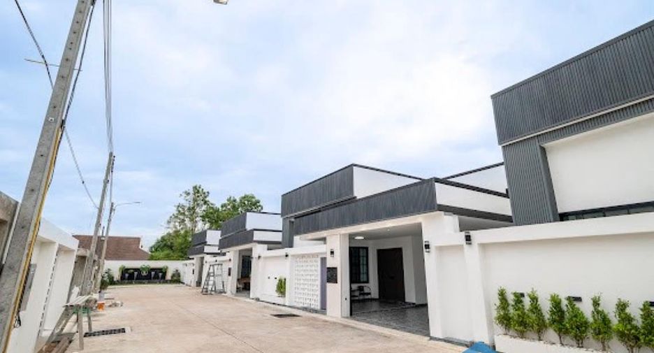 For rent そして for sale 3 ベッドルーム villa in East Pattaya, Pattaya