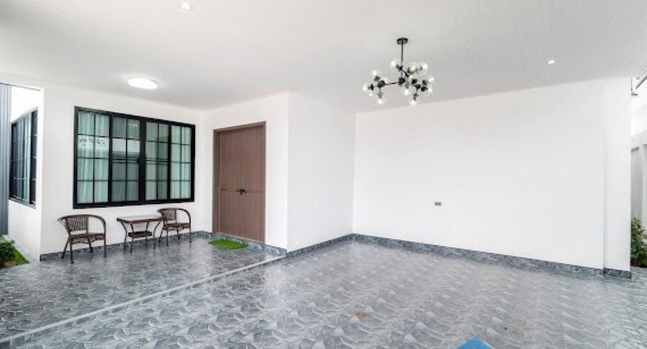 For rent そして for sale 3 ベッドルーム villa in East Pattaya, Pattaya