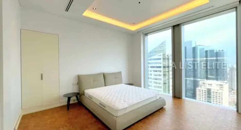 For rent 2 bedrooms condo in Sathon, Bangkok