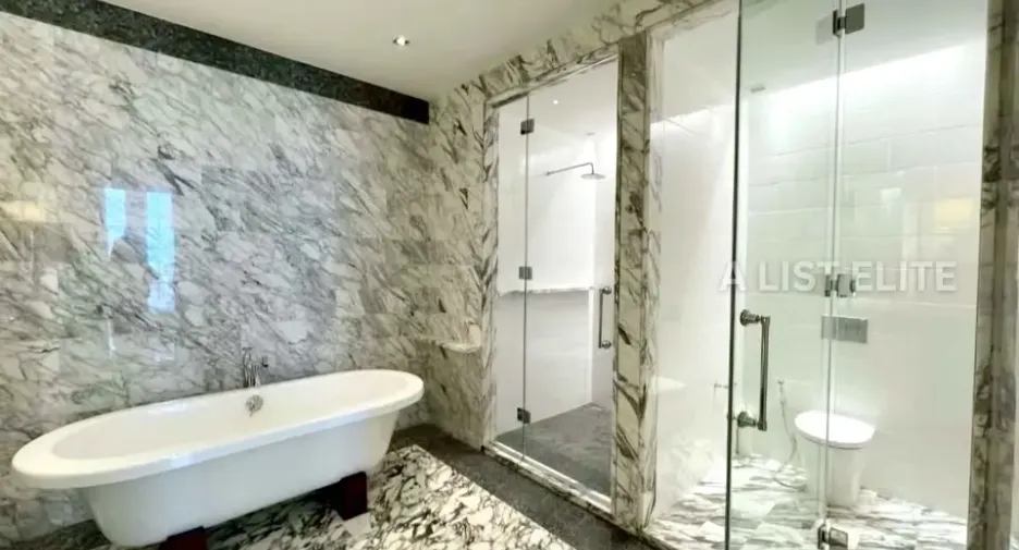 For rent 2 bedrooms condo in Sathon, Bangkok
