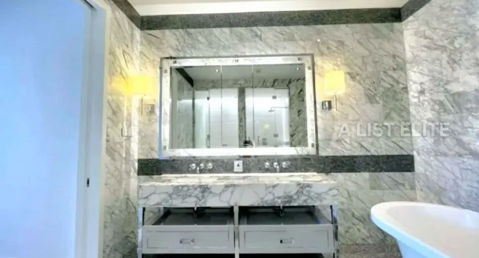 For rent 2 bedrooms condo in Sathon, Bangkok