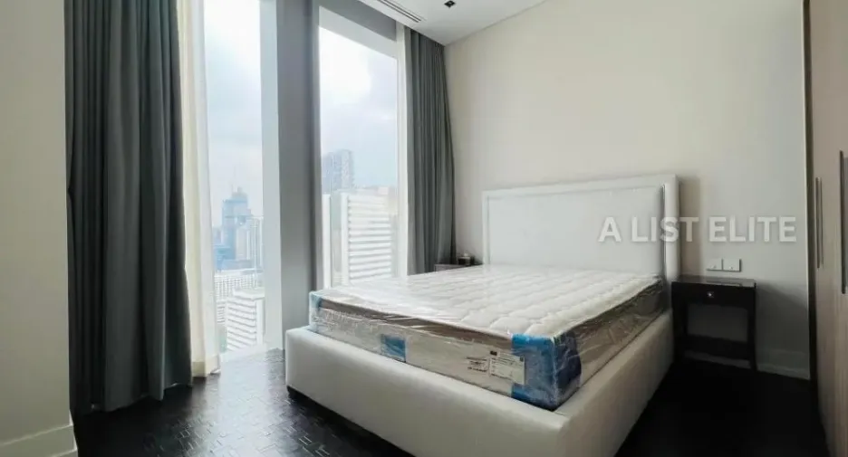 For rent 3 bedrooms condo in Sathon, Bangkok