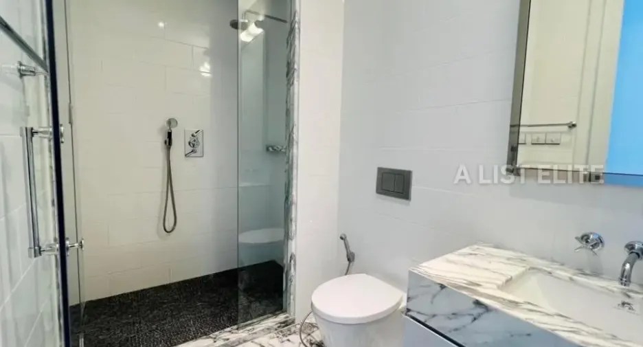 For rent 3 bedrooms condo in Sathon, Bangkok