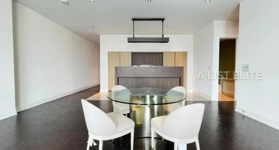 For rent 3 bedrooms condo in Sathon, Bangkok