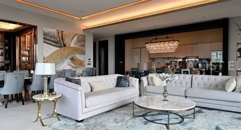 For rent 4 bedrooms condo in Pathum Wan, Bangkok