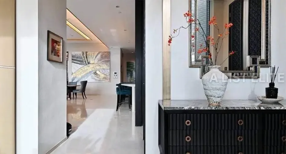 For rent 4 bedrooms condo in Pathum Wan, Bangkok