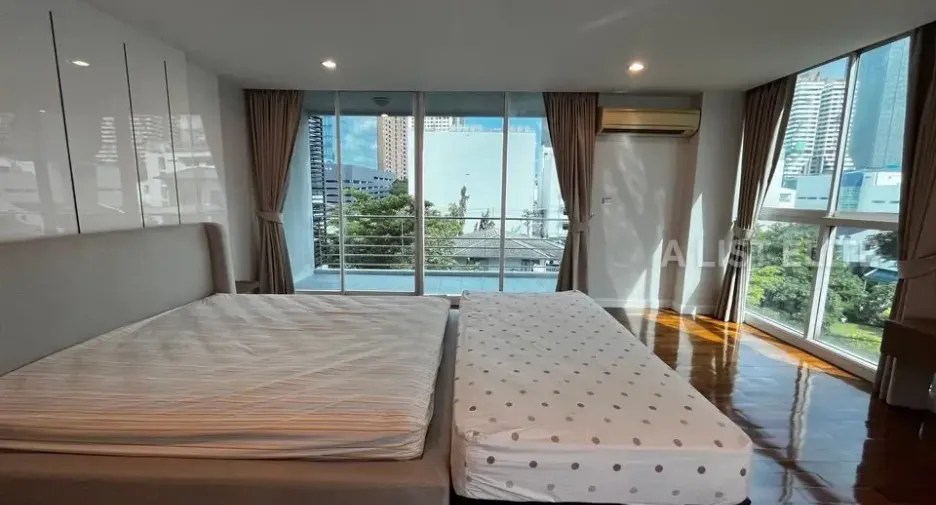 Condo en alquiler de 3 habitaciones en Watthana, Bangkok