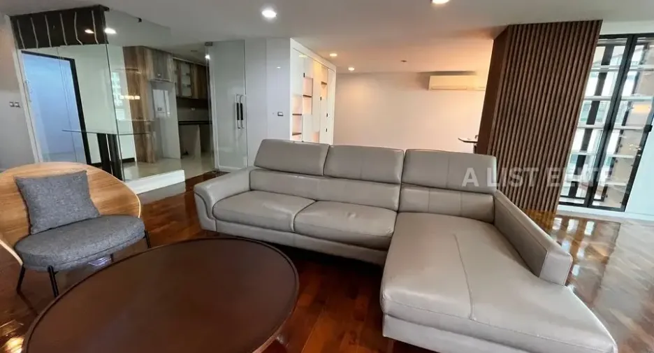 Condo en alquiler de 3 habitaciones en Watthana, Bangkok