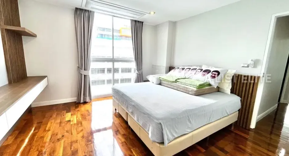 Condo en alquiler de 3 habitaciones en Watthana, Bangkok