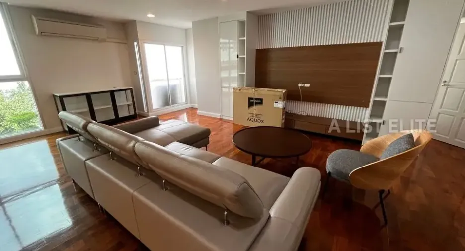 Condo en alquiler de 3 habitaciones en Watthana, Bangkok