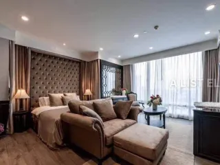 À louer 3 chambres condo à Pathum Wan, Bangkok