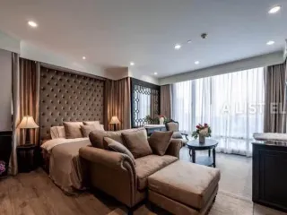 For rent 3 bedrooms condo in Pathum Wan, Bangkok