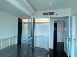For rent 3 bedrooms condo in Yan Nawa, Bangkok